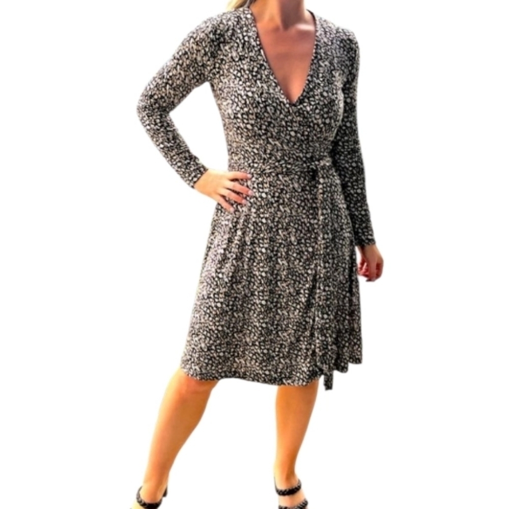 Banana Republic Black Tan White Multicolor Wrap Dressb size Large